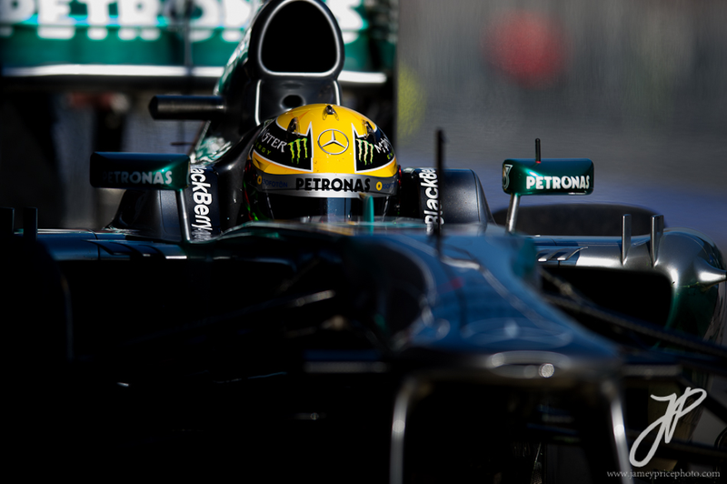 Illustration for article titled The Tense Beauty Of Formula One Practice In Barcelona